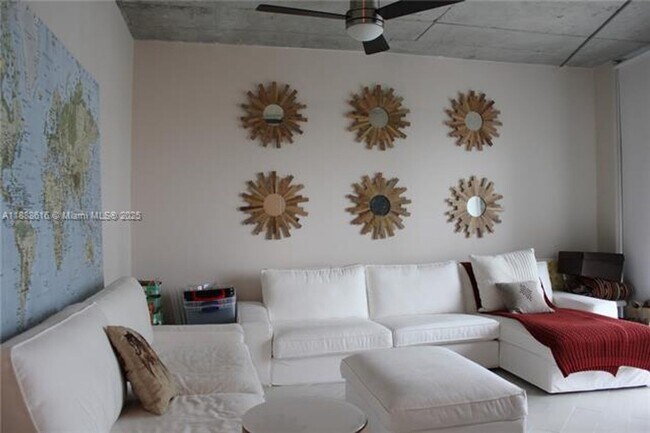 Building Photo - 690 SW 1st Ct