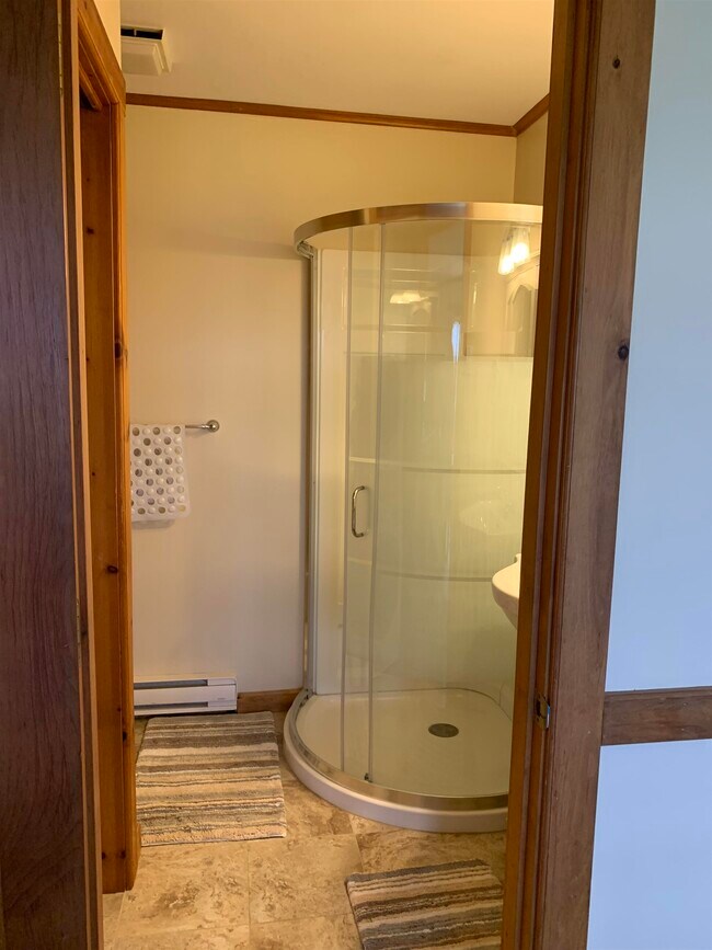 Building Photo - 383 Holbrook Bay Cmns