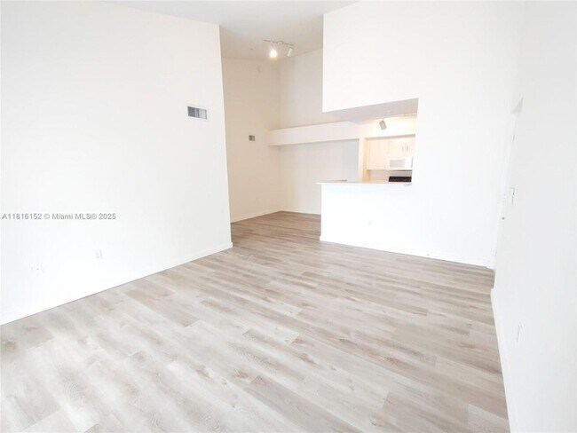 Building Photo - 711 SW 111th Way