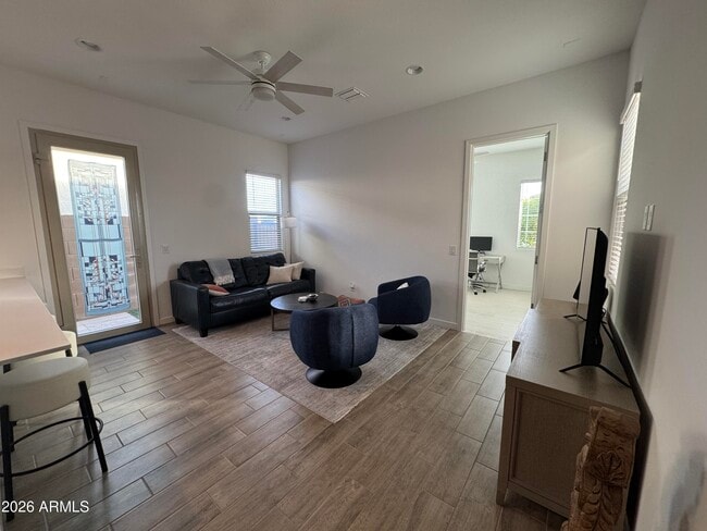 Building Photo - 2996 E Birdsong Ave