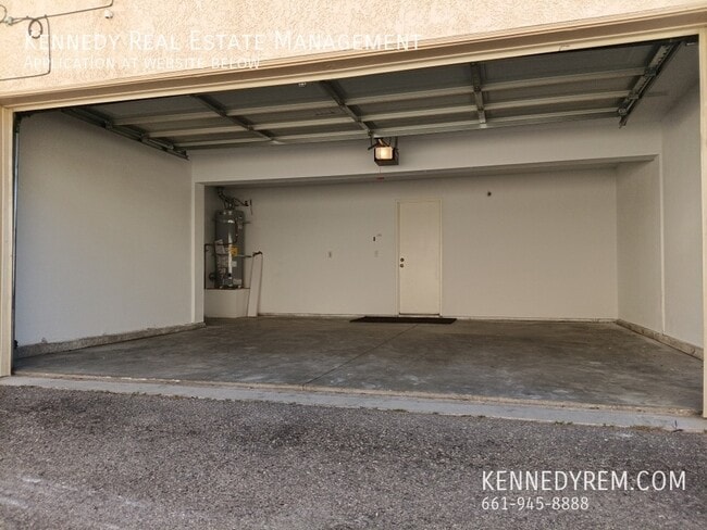 Building Photo - 1647 Gardenia Ct