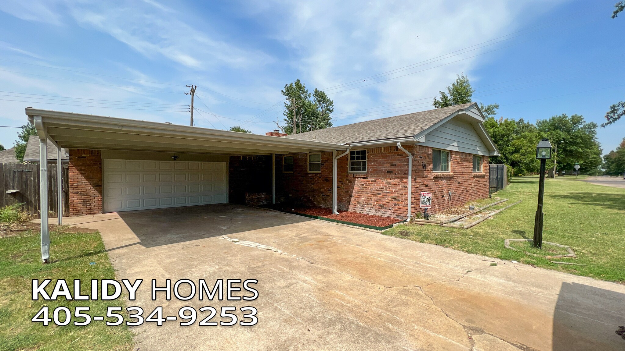 Building Photo - 702 Amity Ln