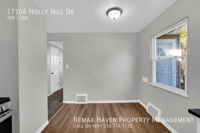 Building Photo - 17106 Holly Hill Dr