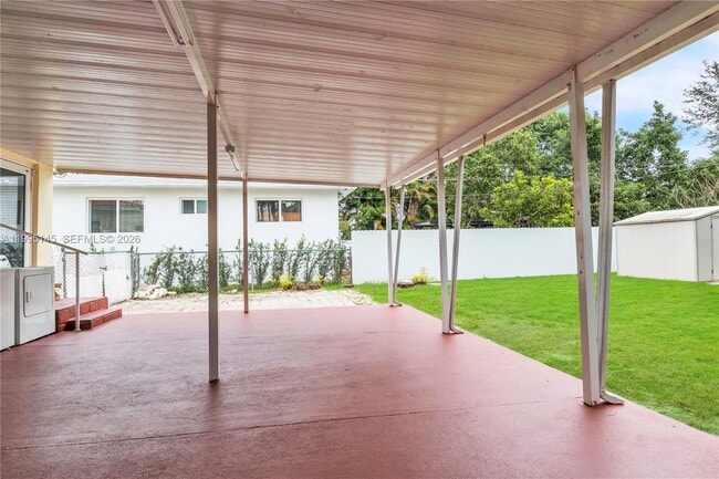 Building Photo - 51 SW 59th Ave