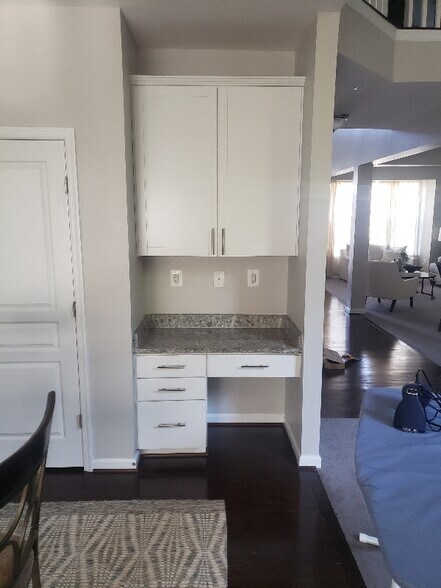 Building Photo - 7592 Holly Ridge Dr