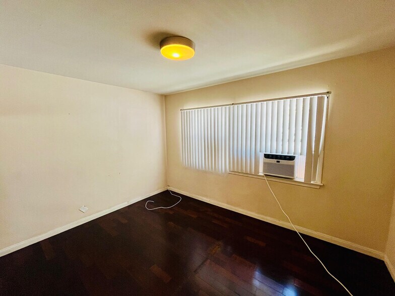 Building Photo - 14756 Lemay St