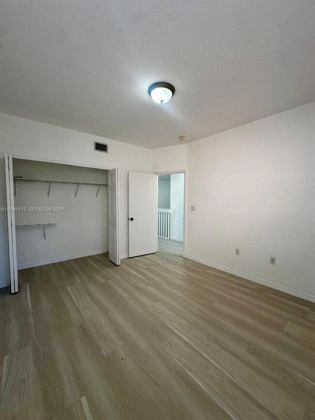 Building Photo - 15205 SW 30th Terrace