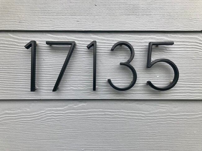 Building Photo - 17135 Beers Ave