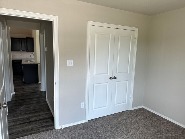 Building Photo - Bryan - 3 bedroom / 2 bath home in Bonham Trace neighborhood in North Bryan,