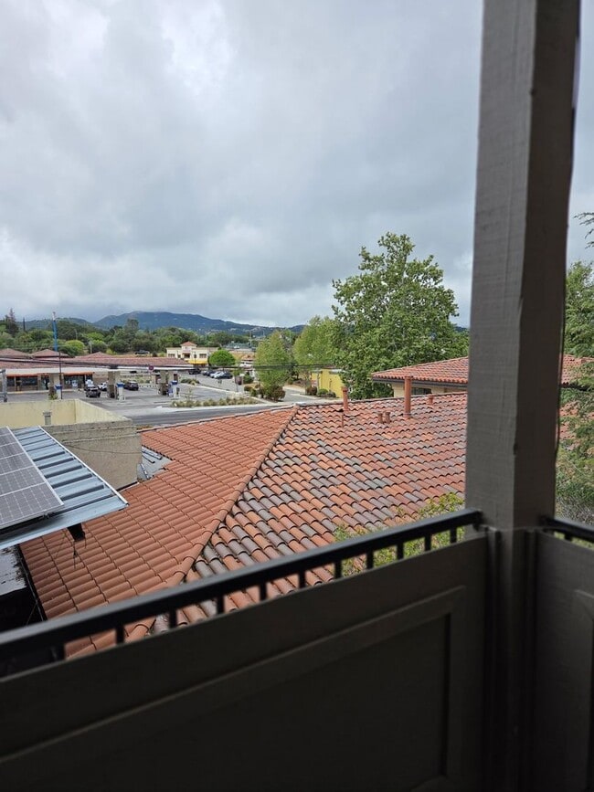 Building Photo - Beautiful home for rent in Atascadero