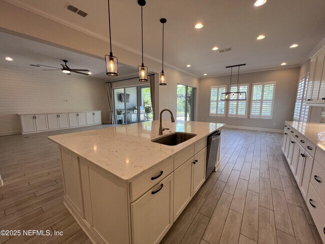 Building Photo - 202 Galleon Dr