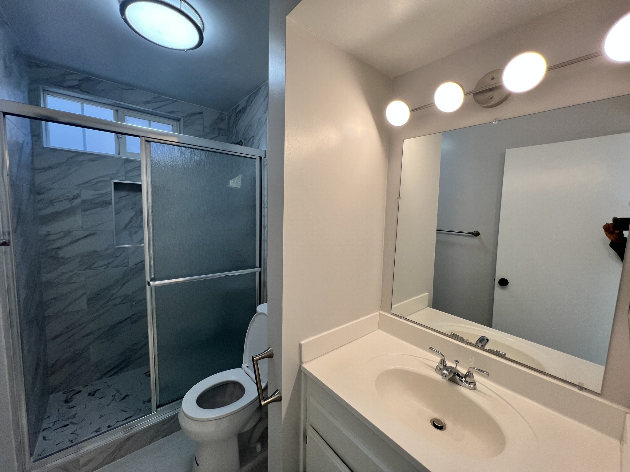 Building Photo - 322 Avenida Nogales