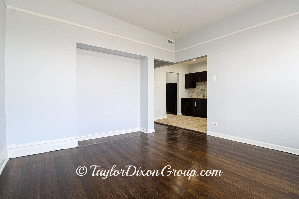 Building Photo - 5409 S Indiana Ave