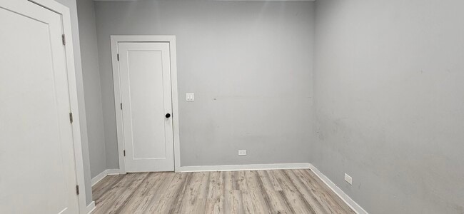 Building Photo - 3752 W Division St