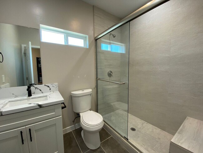 Building Photo - 4BD/2BA on La Dorna (Lease out, pending si...