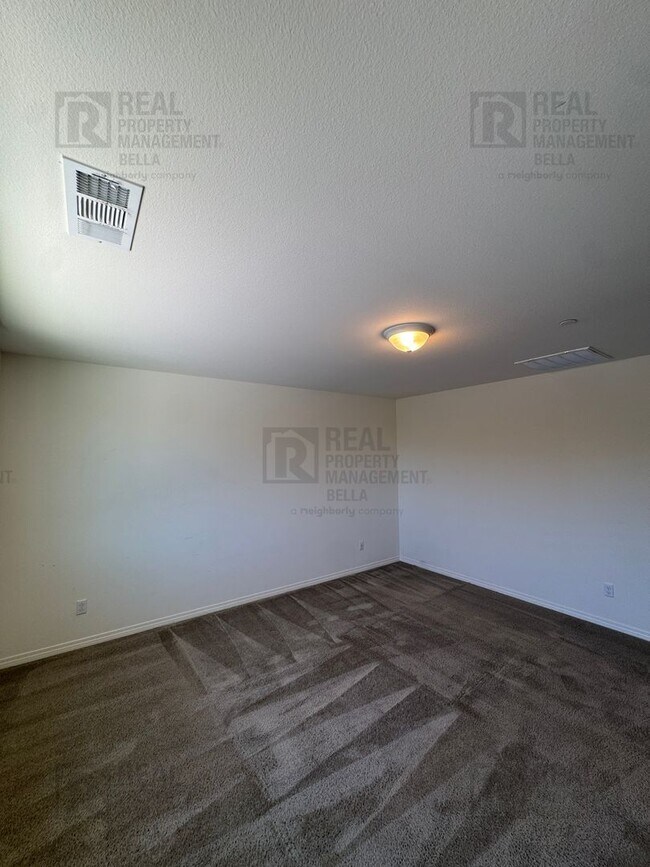 Building Photo - Spacious Menifee Home with Open Floor Plan, Walk-In Closets & Covered Patio