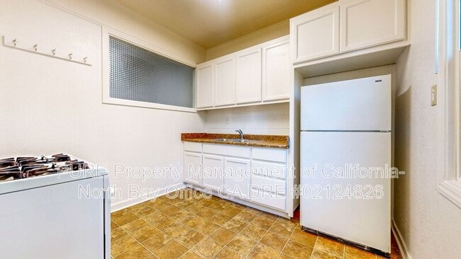 Building Photo - 1430 Sonoma Ave