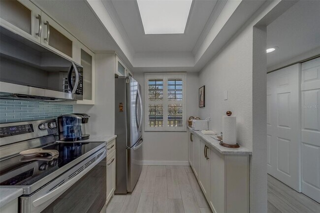 Building Photo - 11650 Capri Cir S