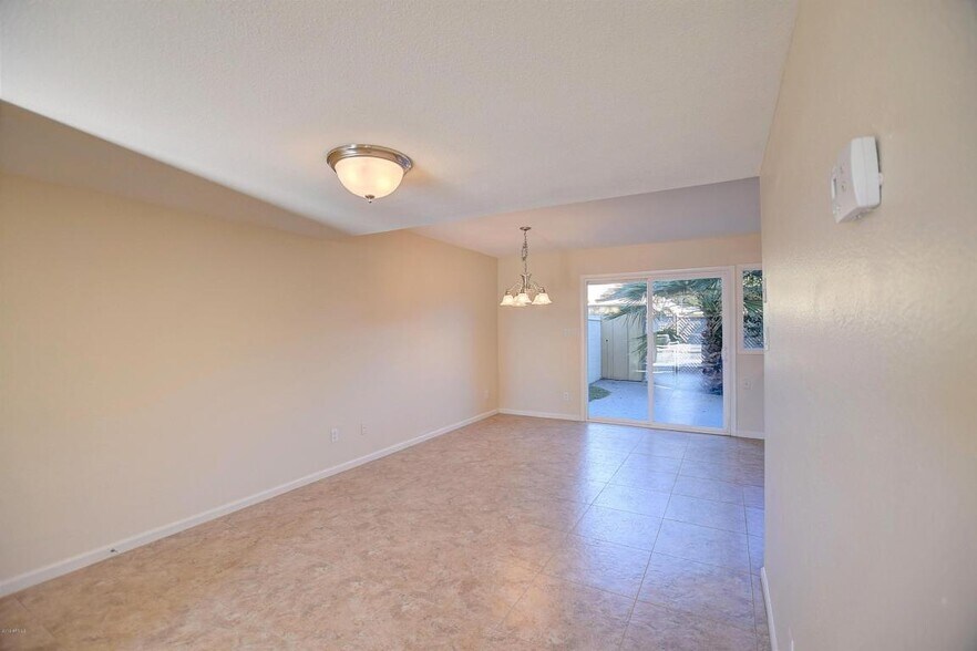 Building Photo - 8344 E Chaparral Rd