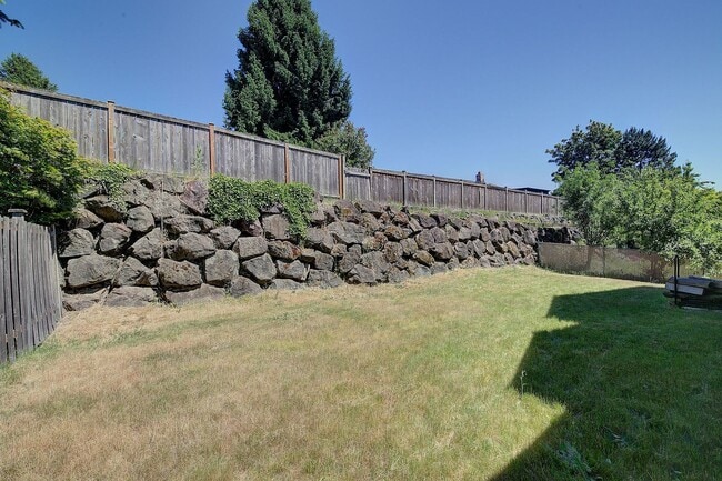 Building Photo - 3Bd/2.5Ba Kent House
