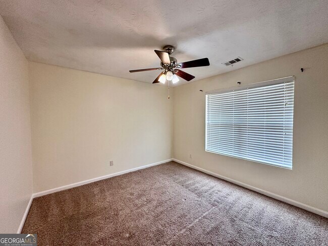 Building Photo - 3713 Crescent Hill Ln