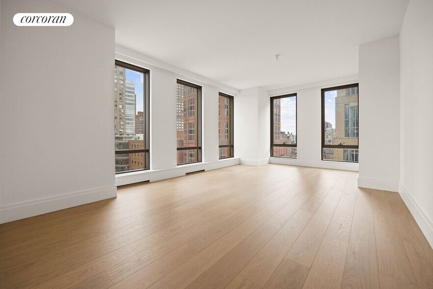 Building Photo - 56 W 66th St