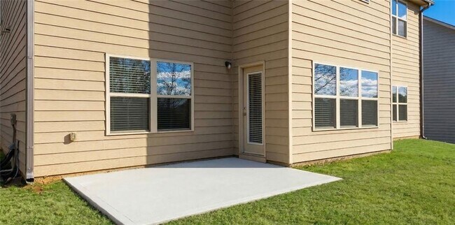 Building Photo - 4215 Hopewell Manor Dr