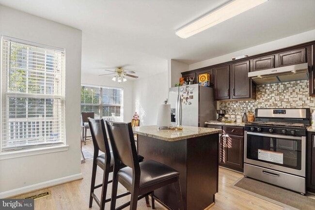 Building Photo - 13118 Plotner Farm Rd