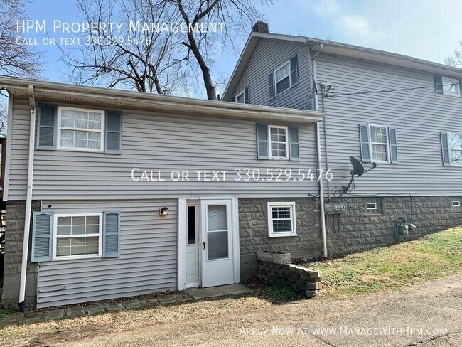 Primary Photo - 1835 Hillcrest Rd NW
