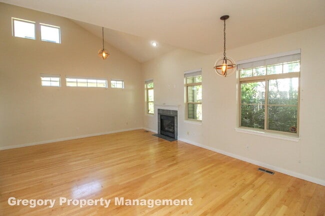 Building Photo - 15720 NE 95th Way