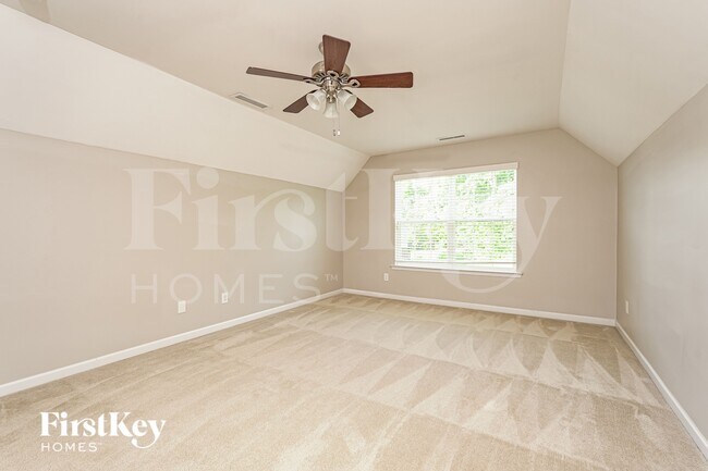 Building Photo - 1643 Ashmead Ln
