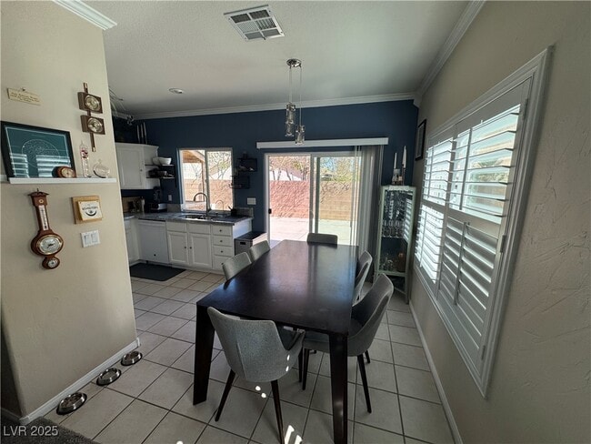 Building Photo - 1058 Warm Canyon Way