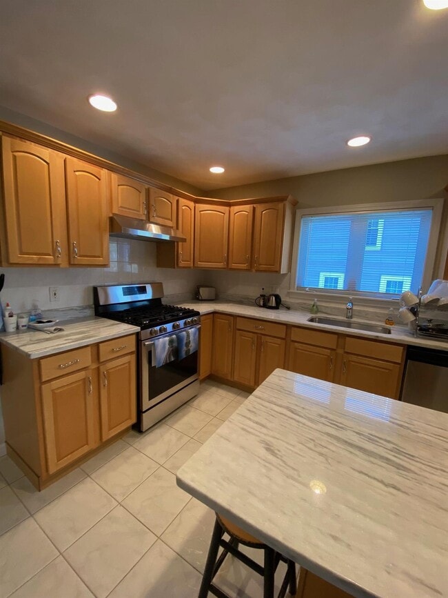 Building Photo - 55 Farragut Ave