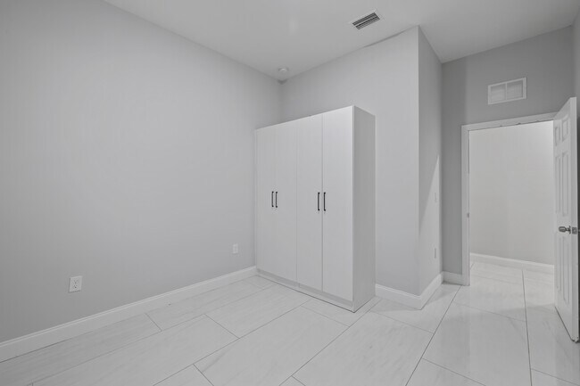 Building Photo - 2919 65th St W