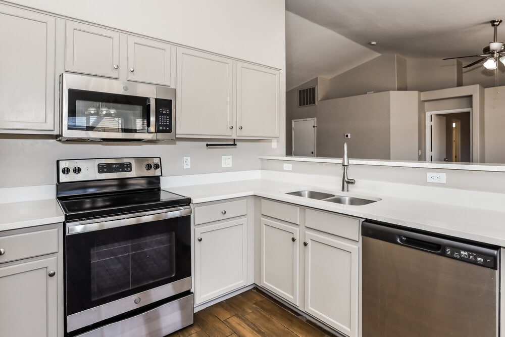 Building Photo - 523 N Bailey Cir