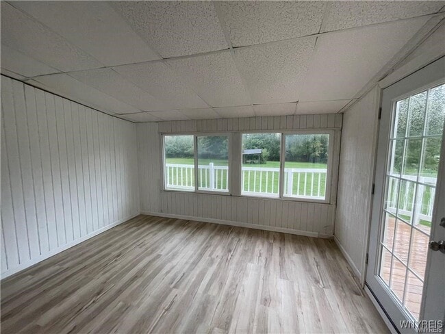 Primary Photo - 5355 Lake Ave