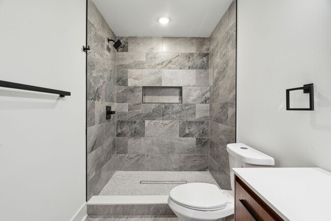 Building Photo - Brand New Townhome in Brewerytown