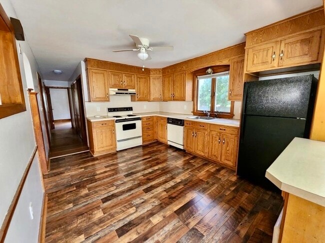 Building Photo - 9 Gregg St