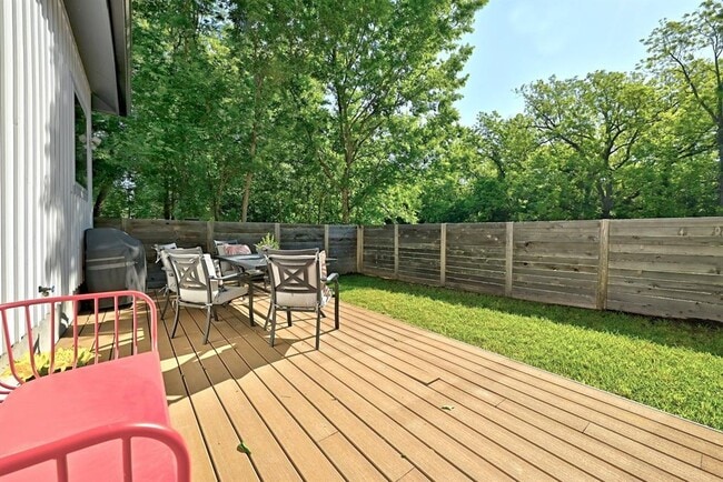Building Photo - 4707 Craigwood Dr