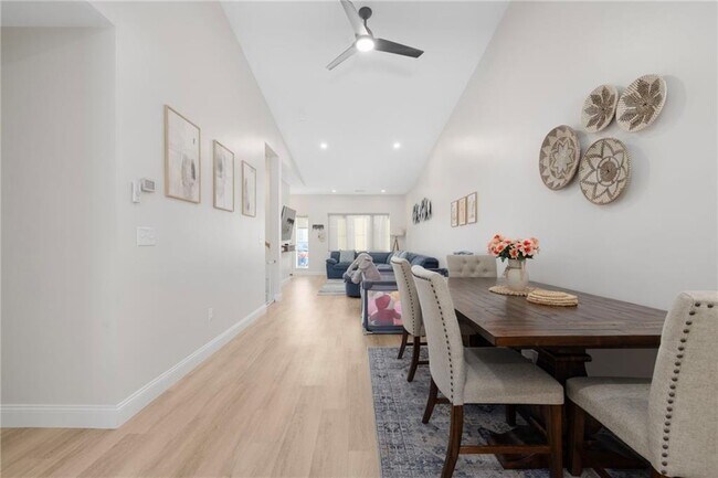 Building Photo - 46 W Valley Cir