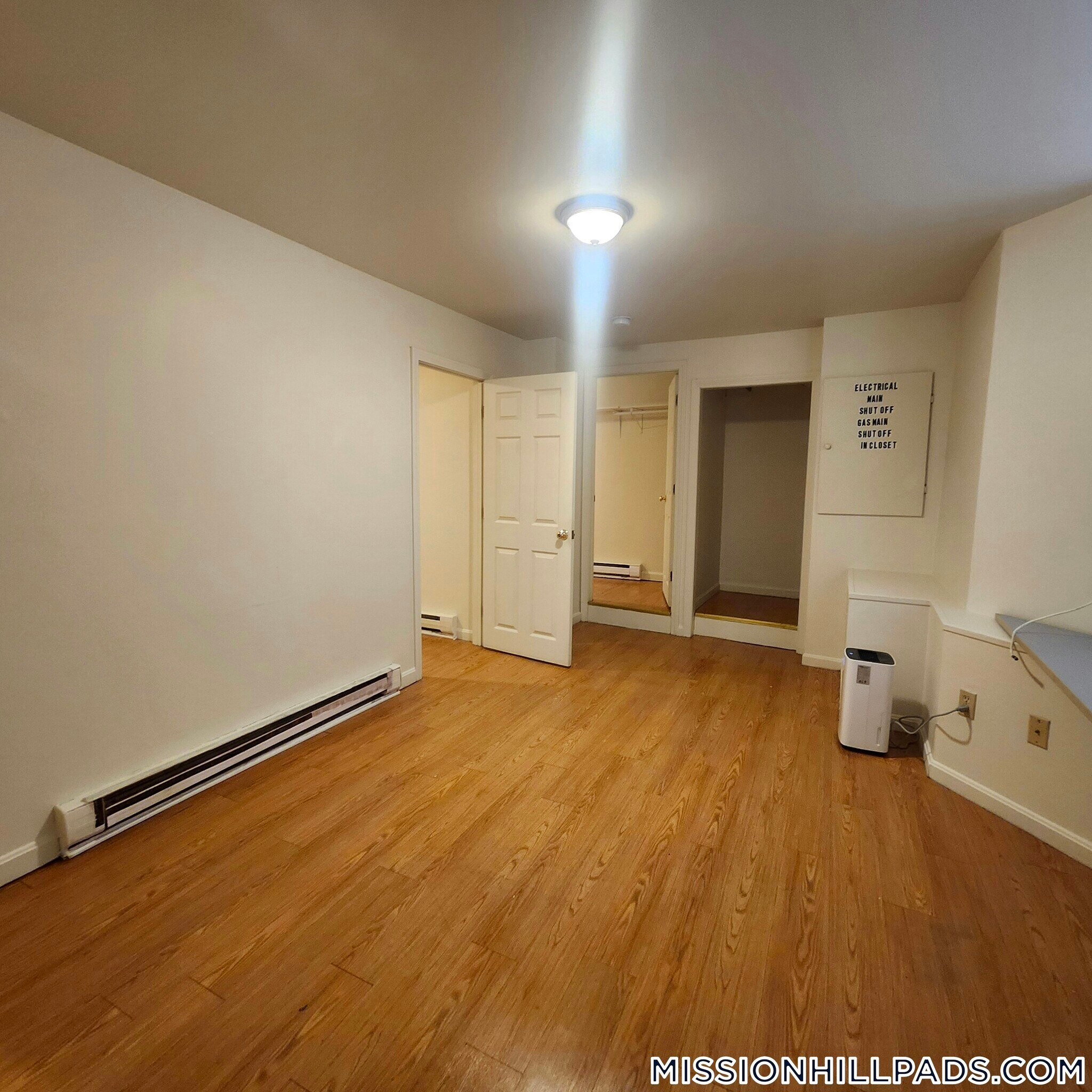 Building Photo - 2 Shepherd Ave