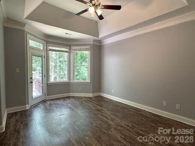 Building Photo - 6629 Tuskan Dr
