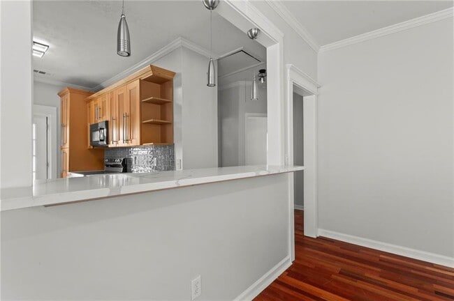 Building Photo - 520 Angier Ave NE