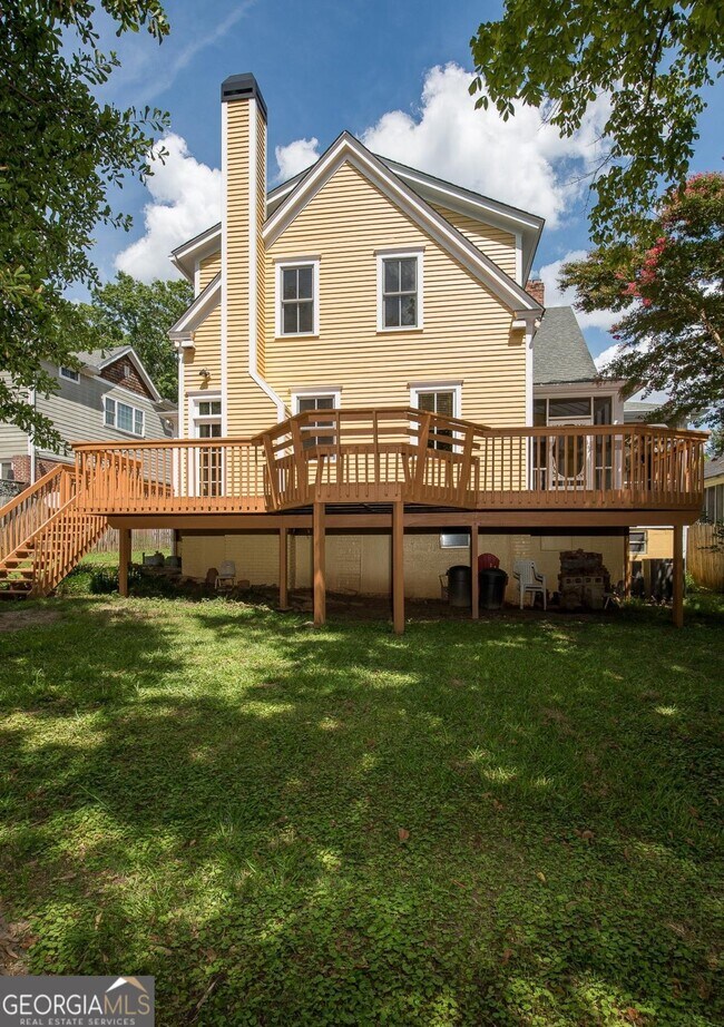 Building Photo - 765 Woodland Ave SE