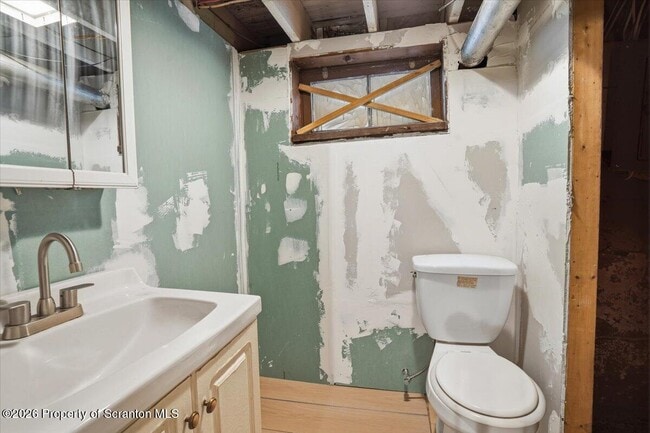 Building Photo - 239 Division St