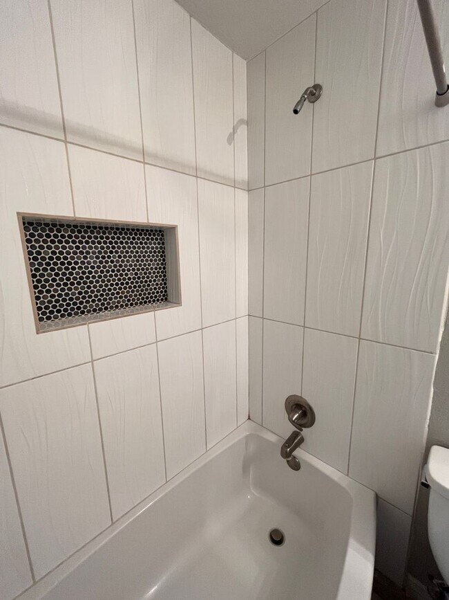 Building Photo - Beautiful Three Bedroom Scottsdale House w...