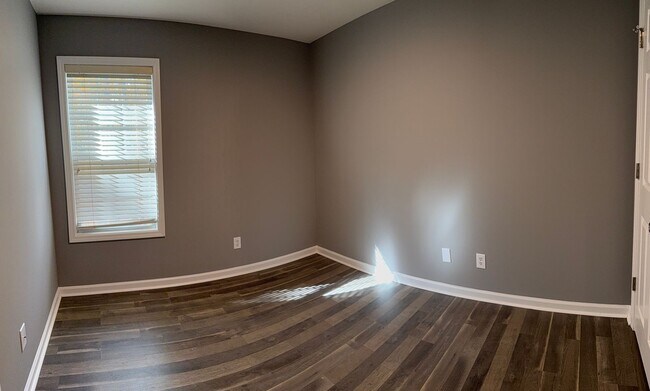 Building Photo - Complete BRAND NEW Renovation 3 Bed/2.5 Bath Townhome in Milton GA