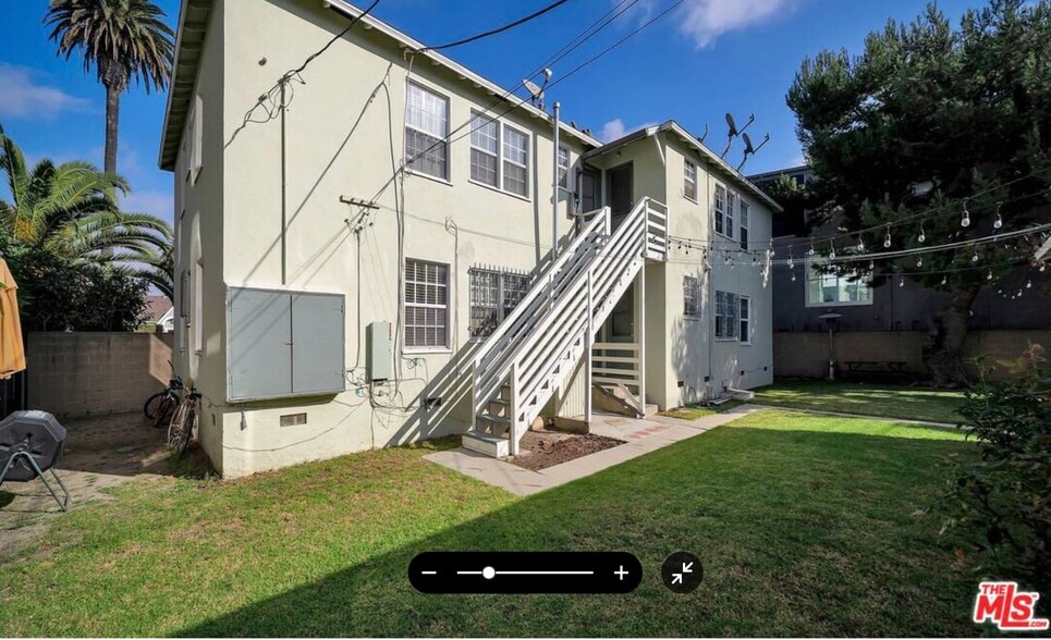 Backyard Entrance - 414 Grand Blvd