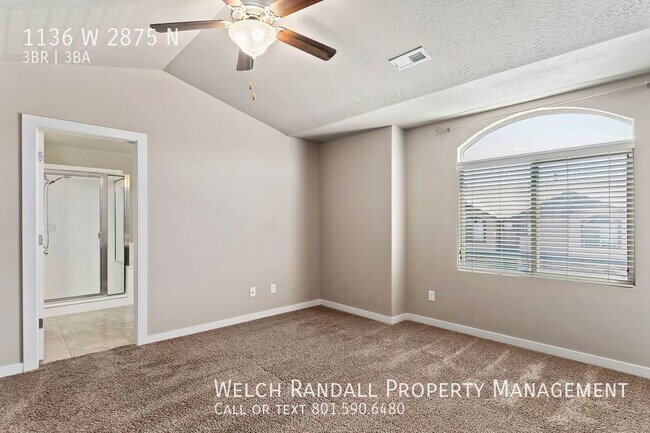 Building Photo - 1136 2875 N