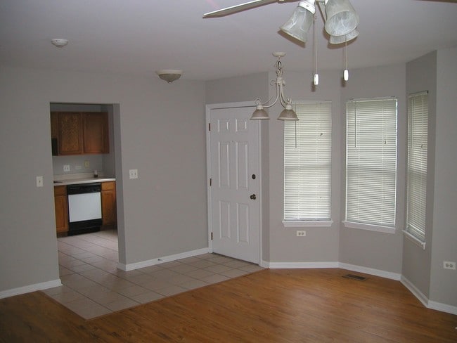Building Photo - 2211 Waterleaf Ct